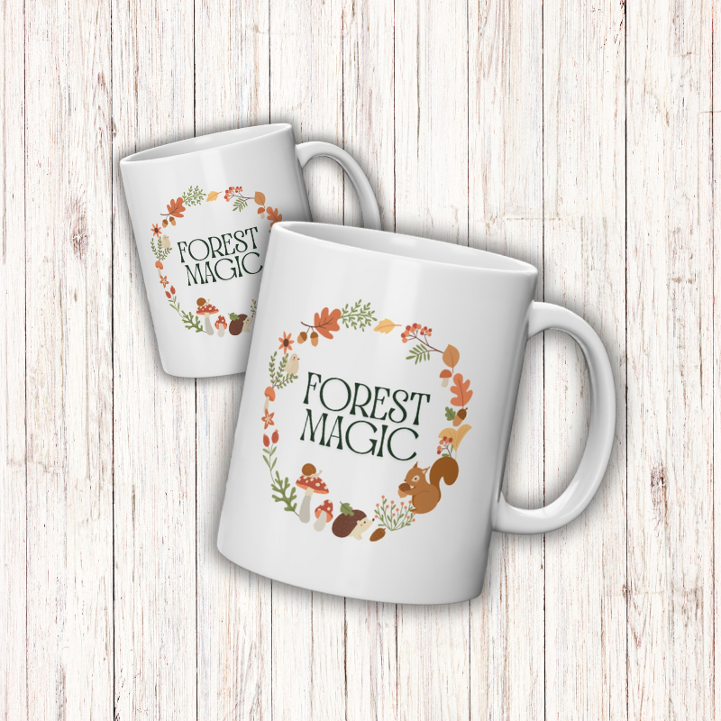 Witchy Forest Magic Tasse - magisches Hexendesign mit floralem Kranz und Schriftzug